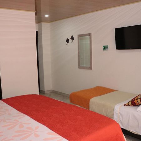 Hoteles Bogota Inn El Lago Country Zona Rosa 外观 照片